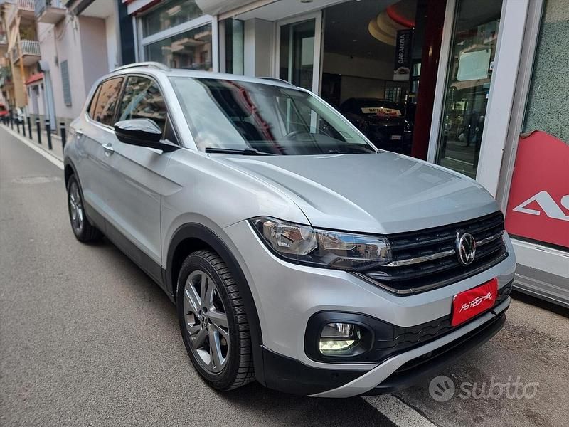 Usata VW T-Cross 95 CV (69 kW) 2019 Grigio SUV