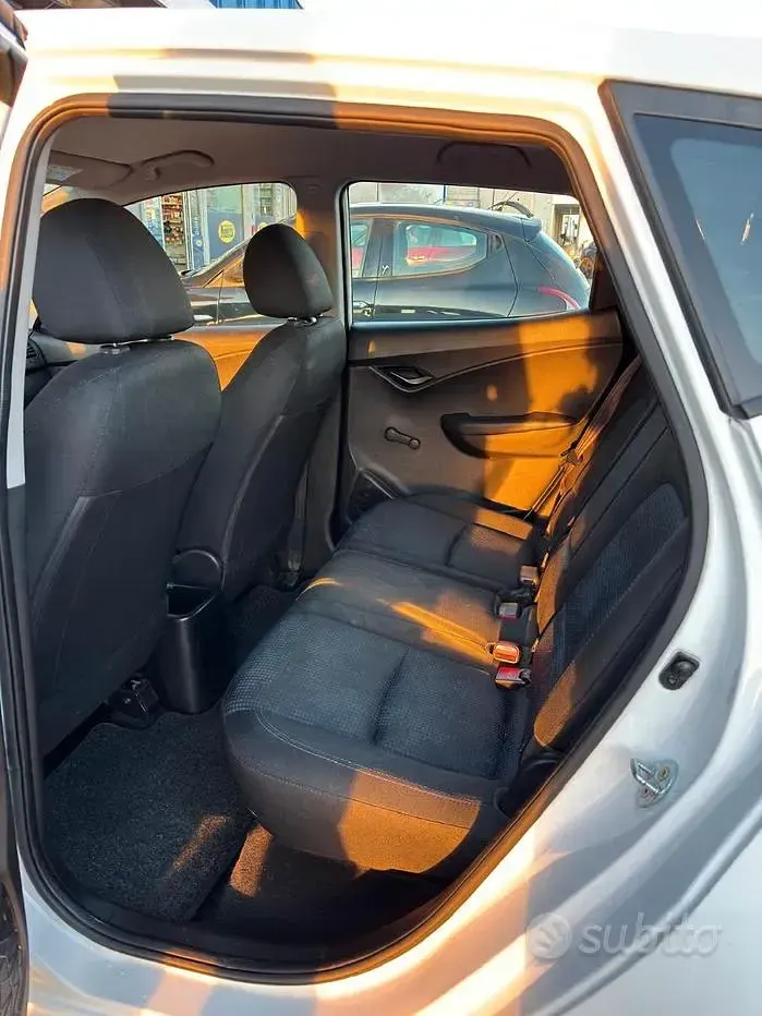 Usata Hyundai ix20 90 CV (66 kW) 2016 Bianco Utilitaria