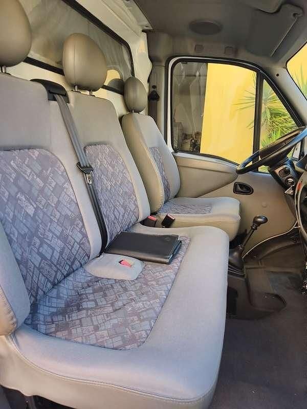 Usata Opel Movano 114 CV (83 kW) 2004 Furgone