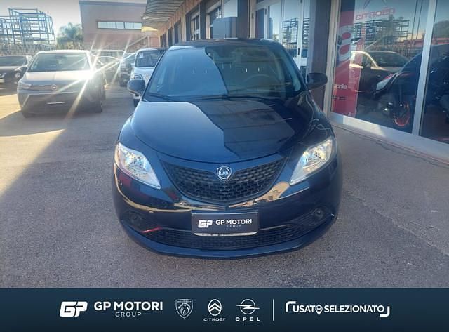 Blu Usata 2018 Lancia Ypsilon Gold Due volumi | 9500 € (Buon prezzo) - Immagine 1/4