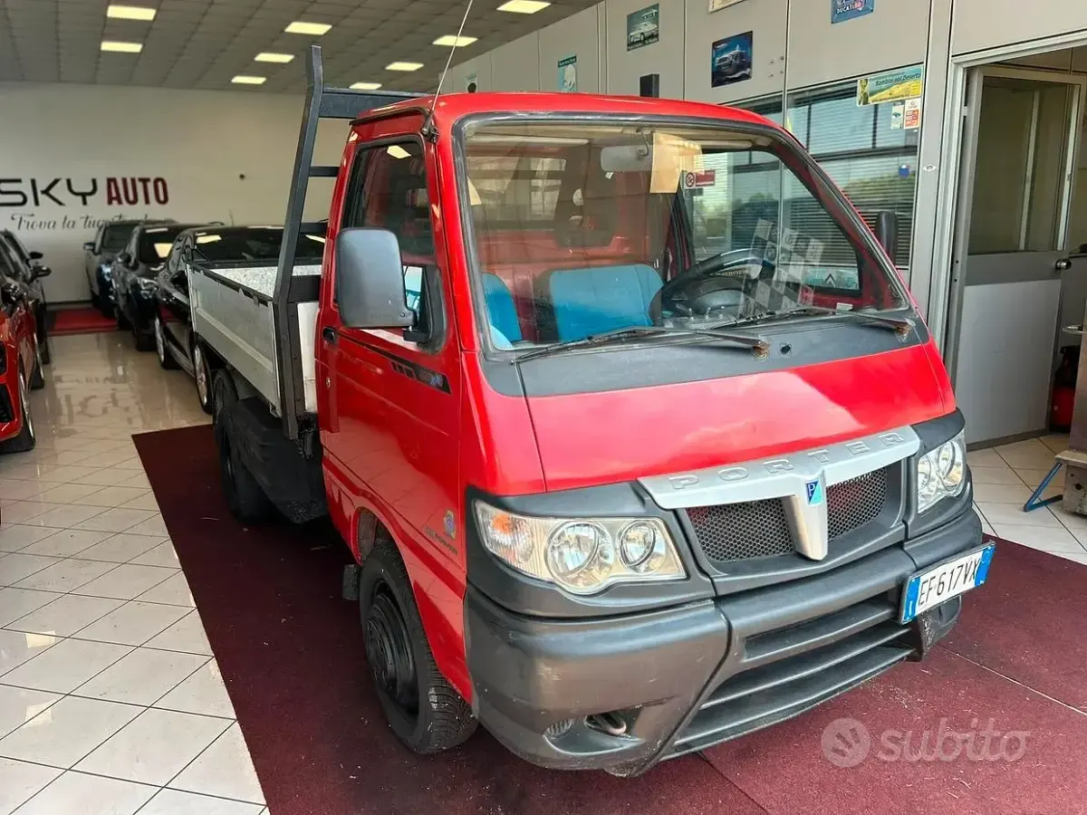 Usata Piaggio Porter 63 CV (46 kW) 2010 Rosso