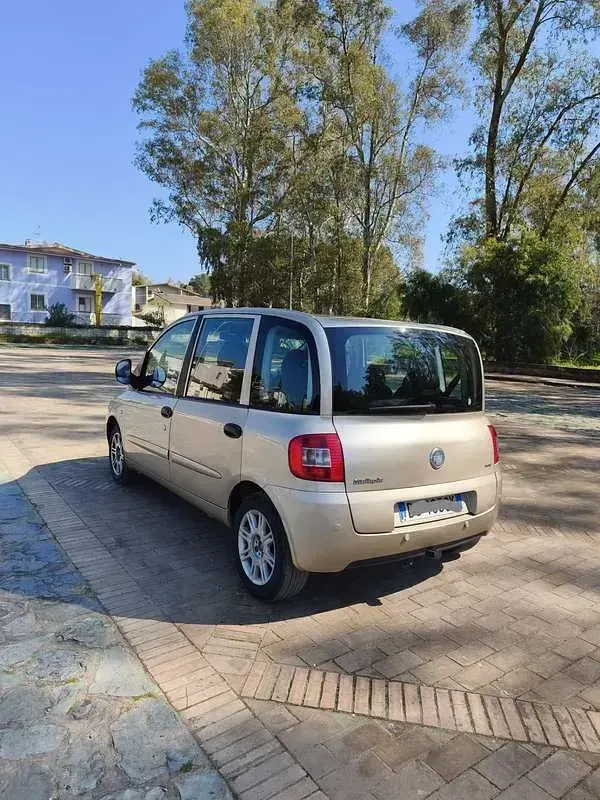 Usata Fiat Multipla Active 120 CV (88 kW) 2010 Monovolume