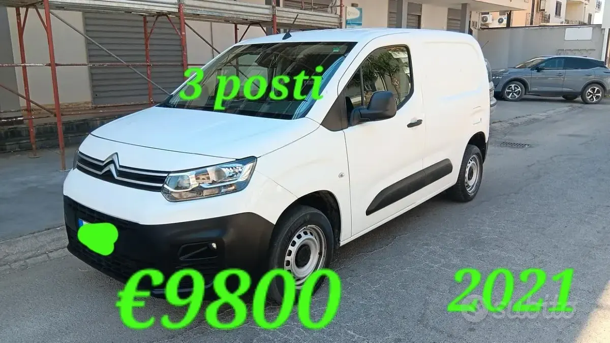 Usata Citroën Berlingo 102 CV (75 kW) 2021 Bianco Monovolume