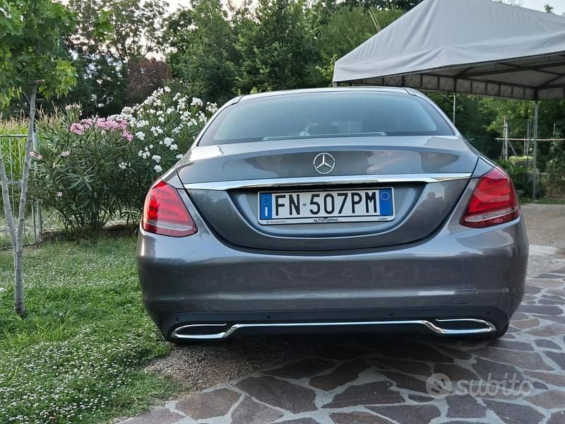 Usata Mercedes C220 150 CV (110 kW) 2018 Grigio Berlina