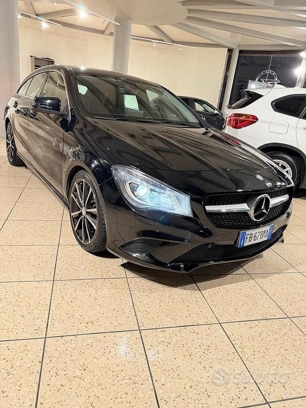 Usata Mercedes CLA220 Premium 176 CV (129 kW) 2015 Nero Berlina