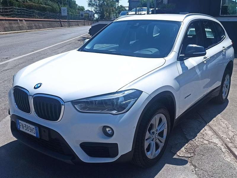 Bianco Usata 2018 BMW X1 SUV | 13.500 € (Buon prezzo) - Immagine 1/4
