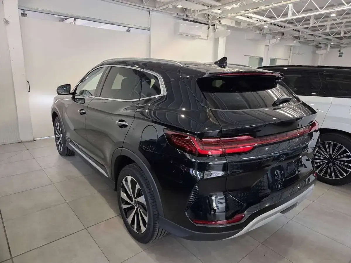 Nuova BYD Seal U Boost 98 CV (72 kW) 2026 Delan black SUV