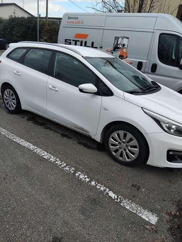 Usata Kia Ceed DREAM-TEAM Edition 116 CV (85 kW) 2016 Utilitaria