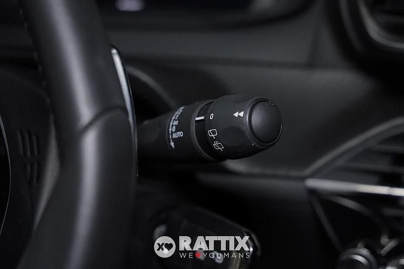 Usata Peugeot 208 Allure 101 CV (74 kW) 2025 Grigio Utilitaria