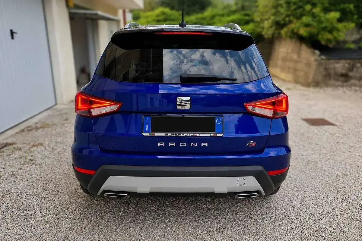 Usata Seat Arona FR 116 CV (85 kW) 2019 Blu/azzurro SUV