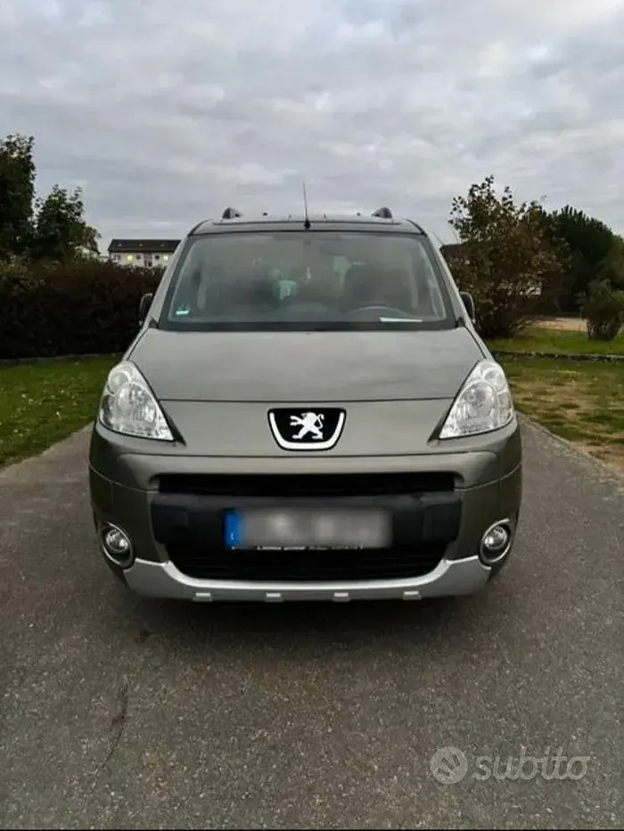 Usata Peugeot Partner Outdoor 2011 Monovolume