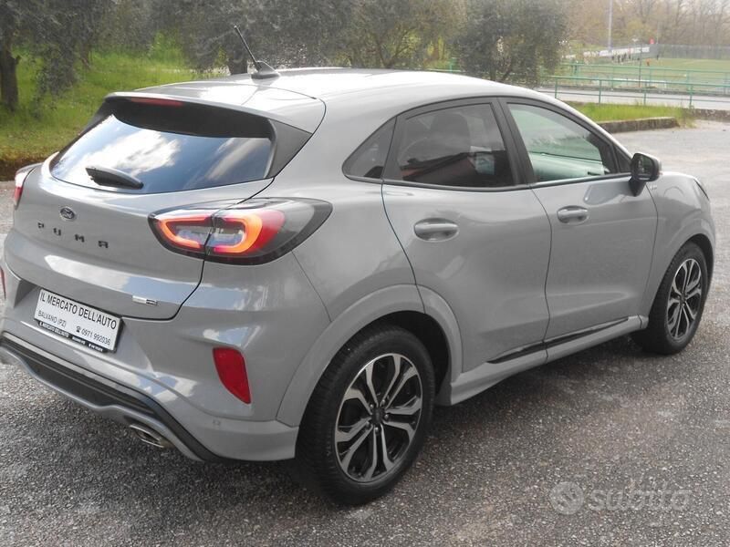 Begagnad Ford Puma ST-Line 125 HK (91 kW) 2021 Grå Kombi