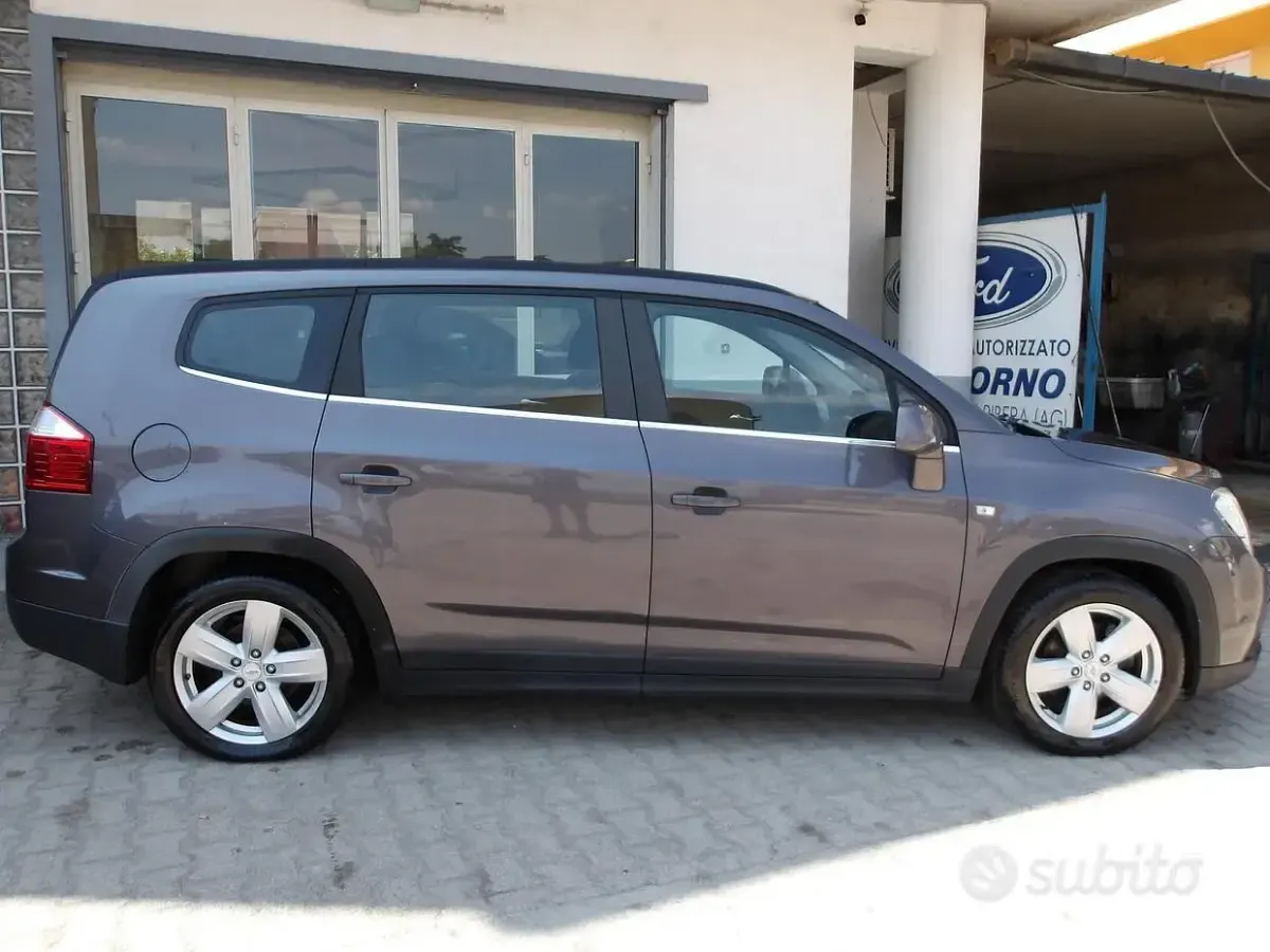 Usata Chevrolet Orlando LTZ 163 CV (119 kW) 2012 Grigio Monovolume