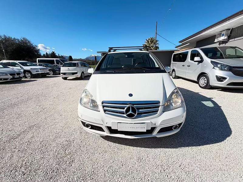 Usata Mercedes A180 Avantgarde 110 CV (80 kW) 2010 Bianco Berlina