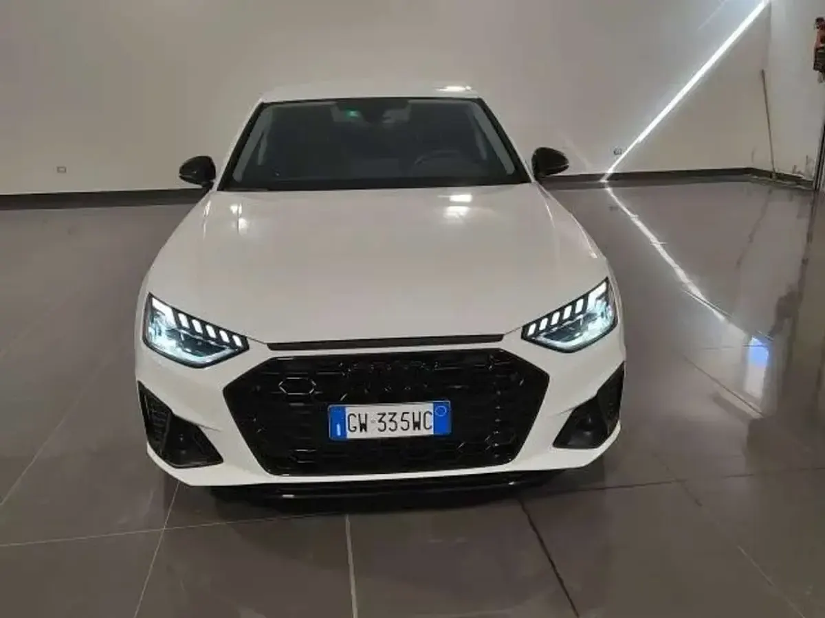 Usata Audi A4 S-Line 136 CV (100 kW) 2024 Bianco Berlina