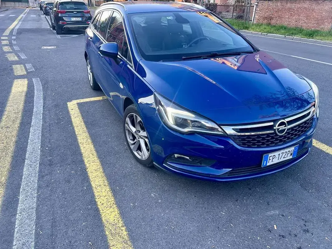 Usata Opel Astra Sport 136 CV (100 kW) 2018 Blu Station wagon