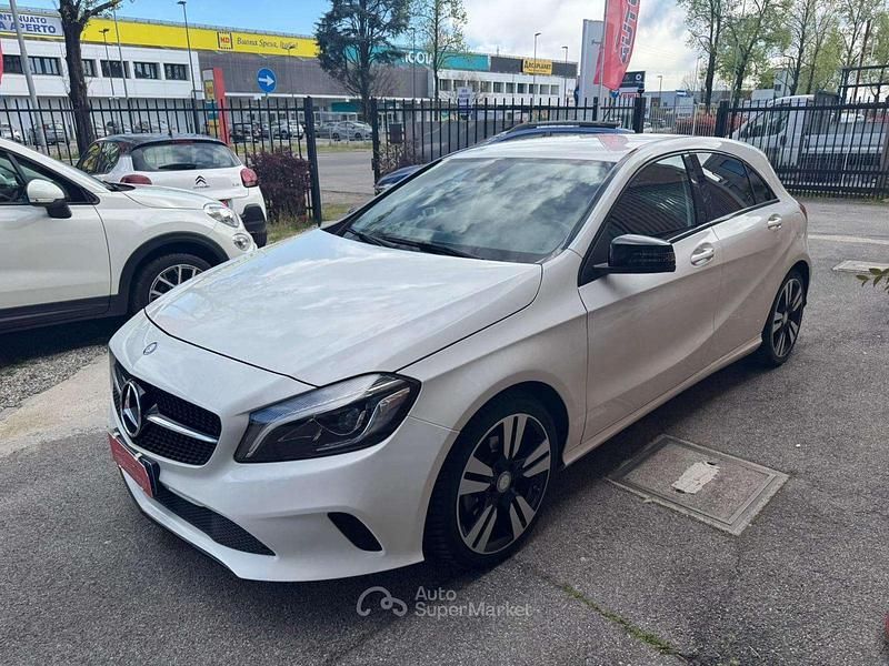 Usata Mercedes A200 136 CV (100 kW) 2017 Bianco Berlina