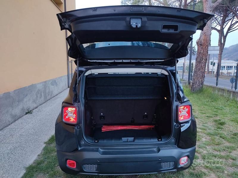 Usata Jeep Renegade Night Eagle 120 CV (88 kW) 2016 Nero SUV