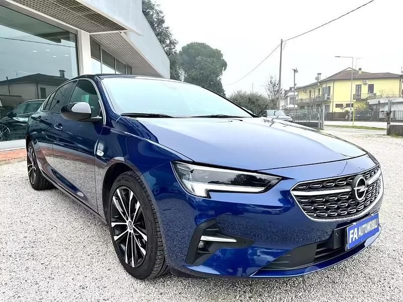 Usata Opel Insignia Sport 122 CV (89 kW) 2021 Blu Berlina