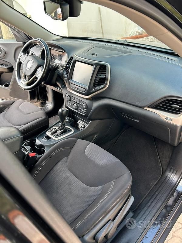 Usata Jeep Cherokee 185 CV (136 kW) 2015 SUV