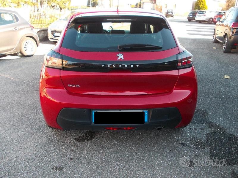 Usata Peugeot 208 Active 75 CV (55 kW) 2021 Rosso Utilitaria