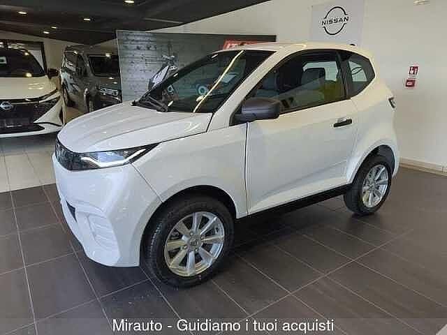 Nuova Aixam City Pack 2025 Bianco Berlina