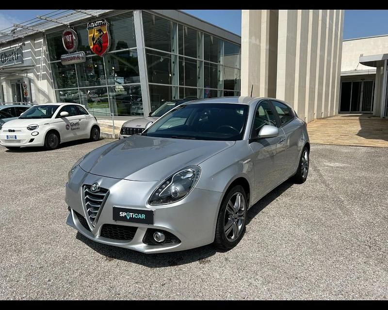 Usata Alfa Romeo Giulietta Super 120 CV (88 kW) 2016 Grigio Utilitaria