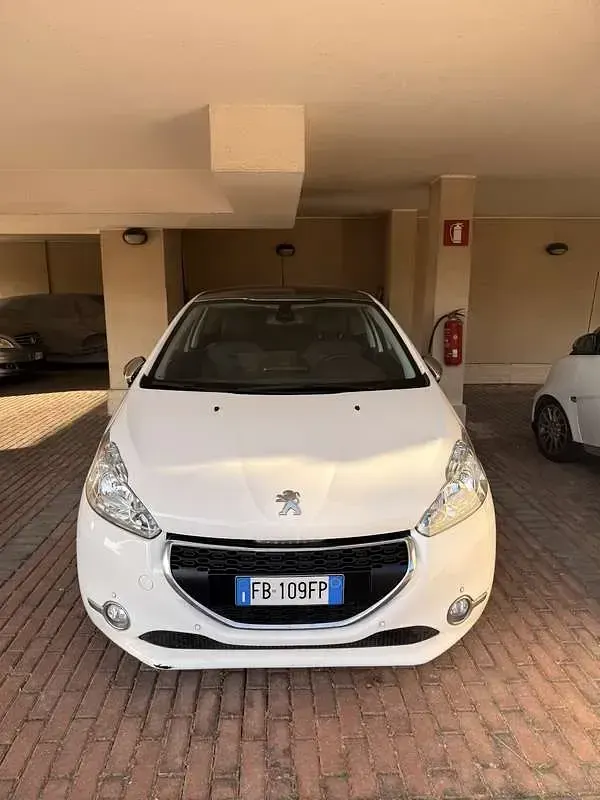 Usata Peugeot 208 S 92 CV (67 kW) 2015 Utilitaria