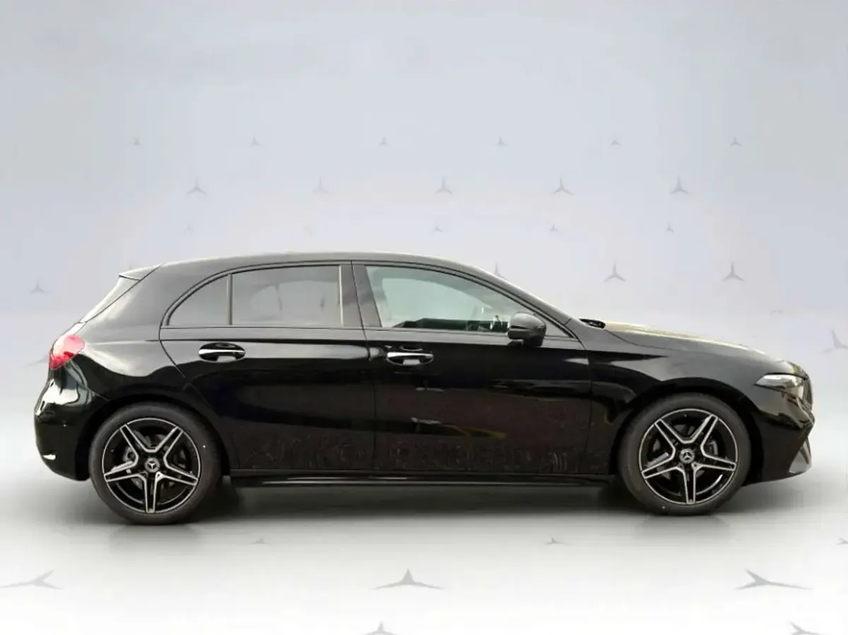 Usata Mercedes A200 Premium 163 CV (119 kW) 2025 Nero Berlina