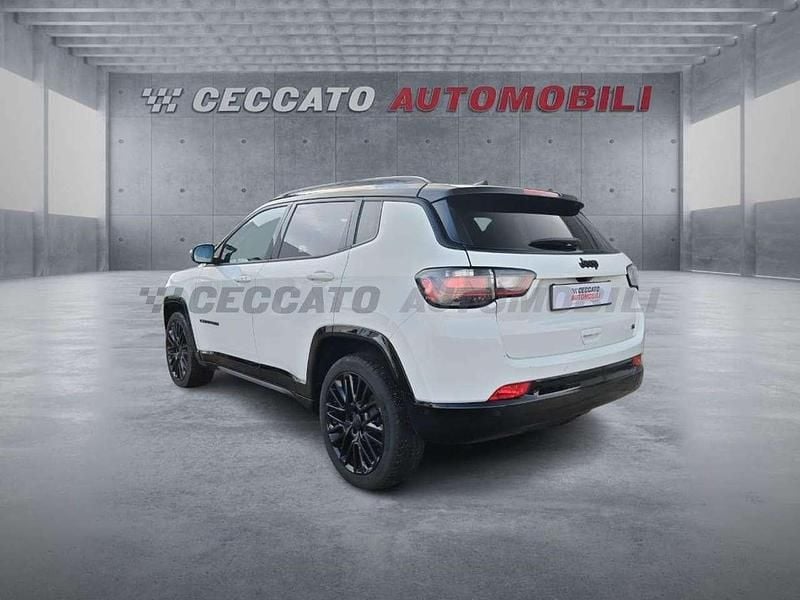 Begagnad Jeep Compass 131 HK (96 kW) 2024 Vit SUV