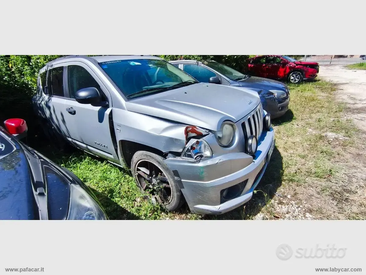 Usata Jeep Compass Sport 140 CV (102 kW) 2008 Gray SUV