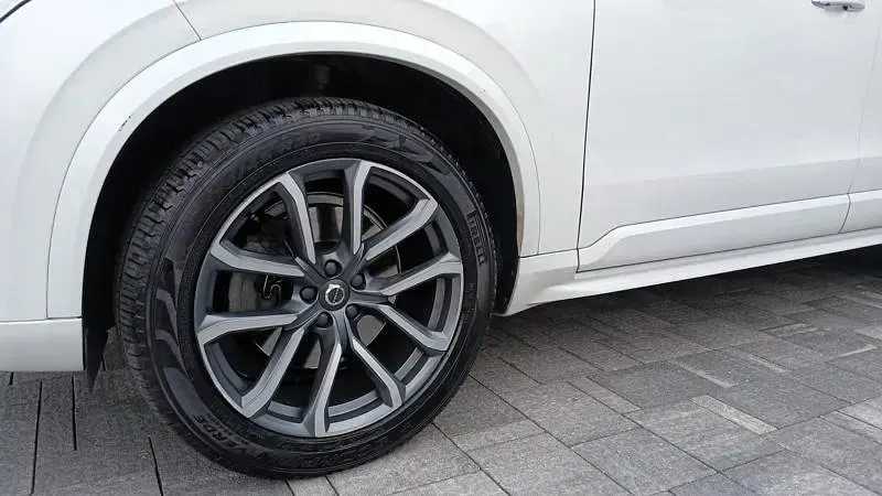 Gebraucht Volvo XC90 Momentum 235 PS (172 kW) 2019 Other SUV