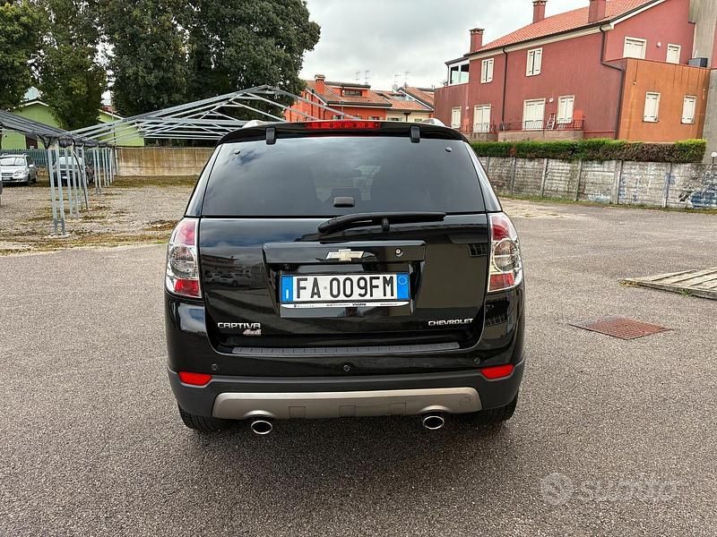 Usata Chevrolet Captiva LTZ 184 CV (135 kW) 2012 Nero SUV
