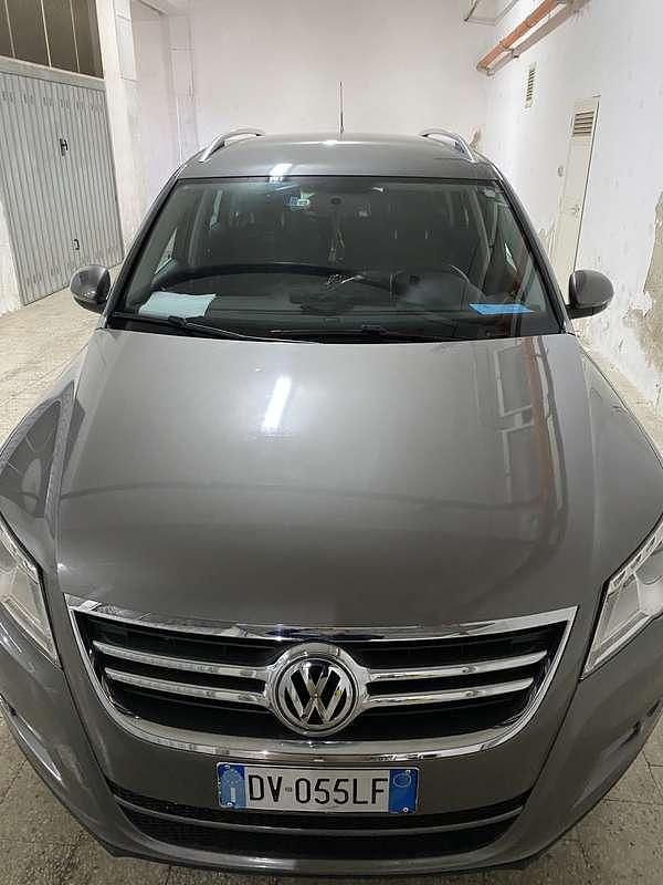 Usata VW Tiguan Sport 140 CV (102 kW) 2009 Grigio SUV