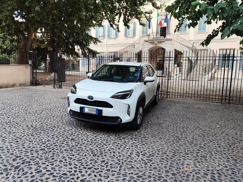 Bianco Usata 2021 Toyota Yaris Cross Active SUV | 17.500 € (Super prezzo) - Immagine 1/4