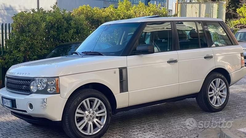 Usata Land Rover Range Rover Vogue 272 CV (200 kW) 2009 Bianco SUV