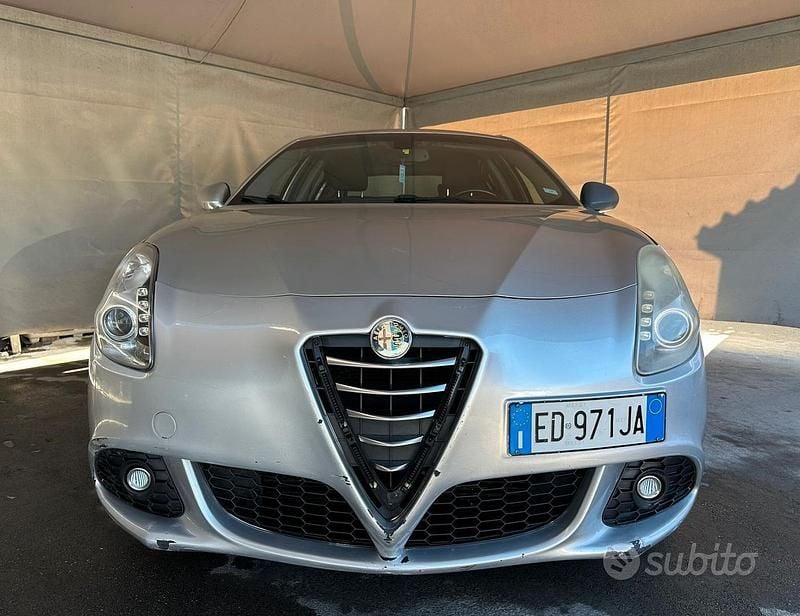 Usata Alfa Romeo Giulietta Distinctive 170 CV (125 kW) 2010 Grigio Berlina