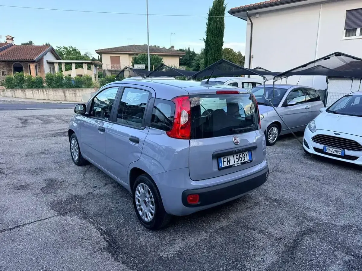 Usata Fiat Panda Lounge 69 CV (50 kW) 2018 Grigio Utilitaria