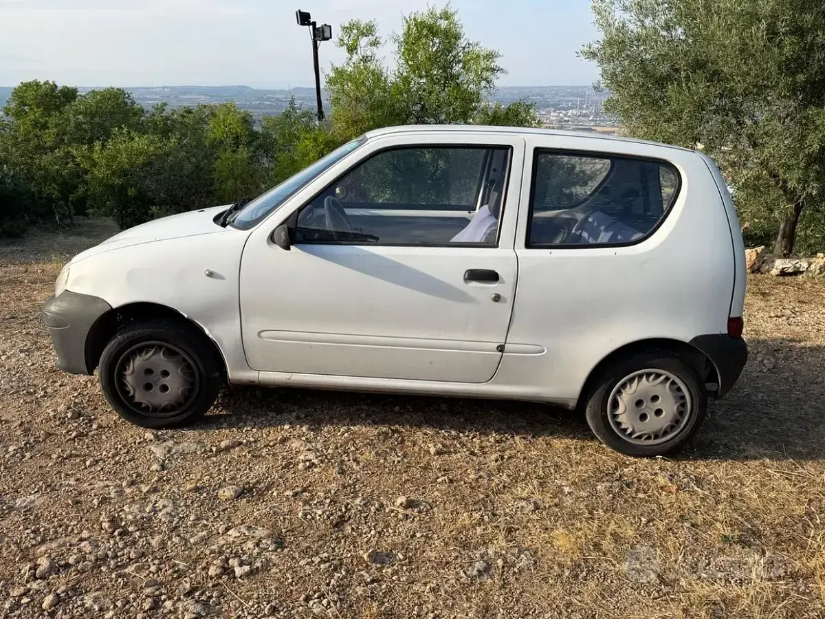 Usata Fiat 600 54 CV (39 kW) 2000 Bianco Berlina
