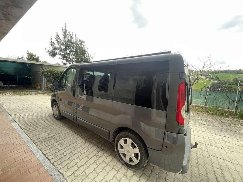 Usata Renault Trafic 102 CV (75 kW) 2010 Monovolume