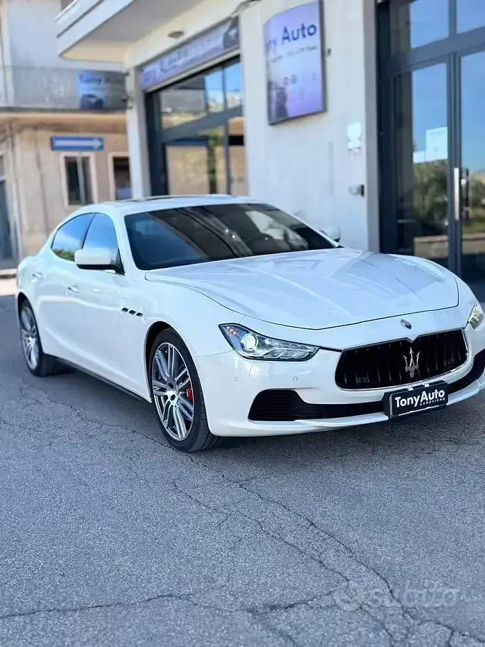 Usata Maserati Ghibli 410 CV (301 kW) 2015 Bianco Berlina