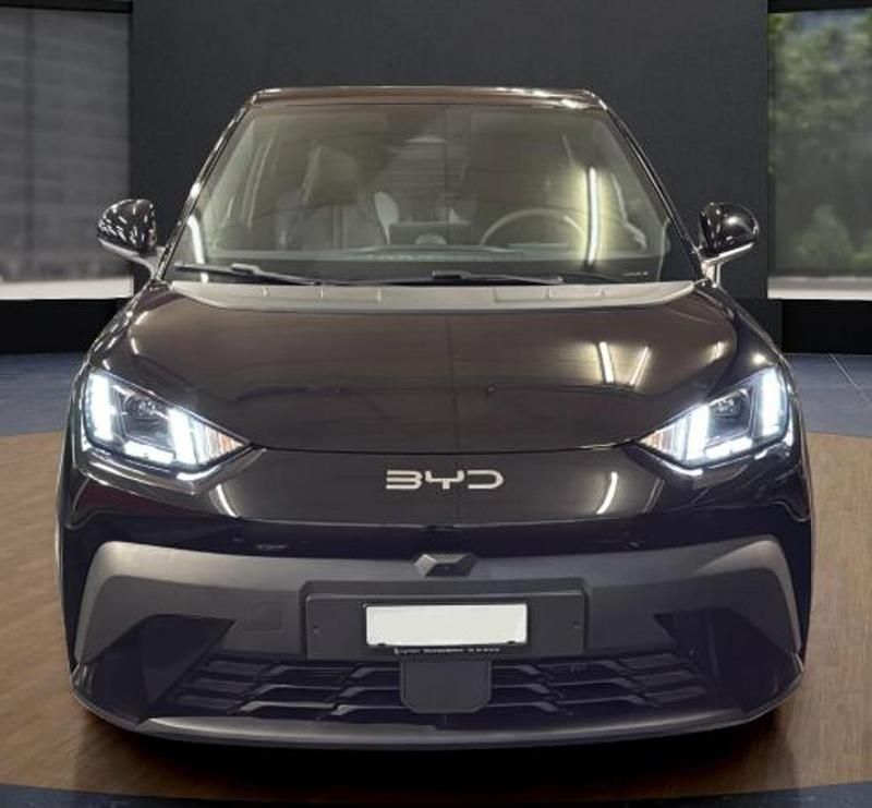 Nuova BYD Dolphin Surf Active 64 kW (88 CV) 2026 Polar night black Utilitaria