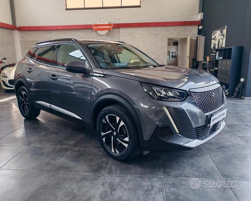 Usata Peugeot 2008 Allure 102 CV (75 kW) 2021 Grigio SUV