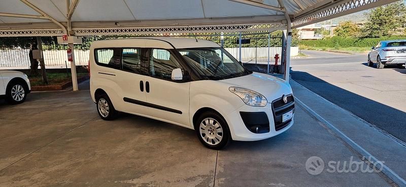 Bianco Usata 2014 Fiat Doblò Monovolume | 8700 € (Molto cara) - Immagine 1/4