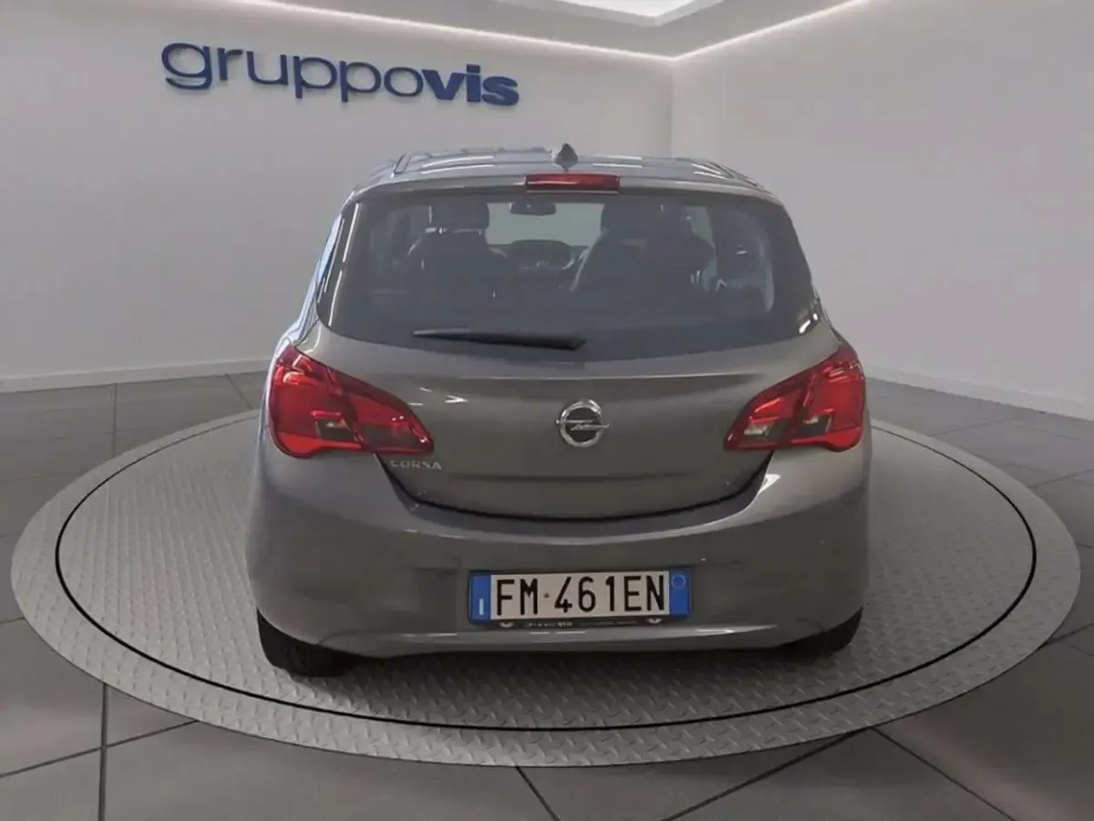 Usata Opel Corsa 90 CV (66 kW) 2017 Grigio metallizzato Utilitaria