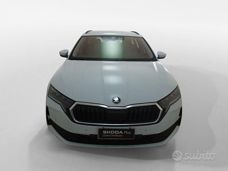 Usata Skoda Octavia Executive 150 CV (110 kW) 2025 Bianco Station wagon