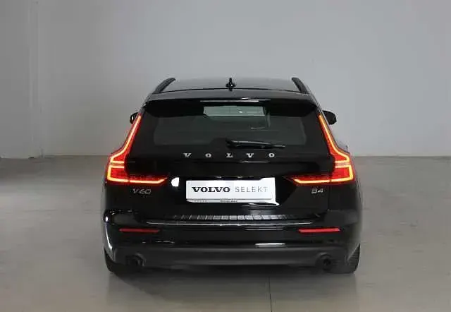 Usata Volvo V60 Business Edition 197 CV (144 kW) 2021 Nero Station wagon
