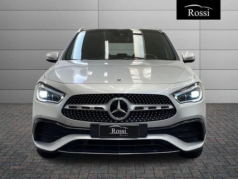 Usata Mercedes GLA200 Premium 150 CV (110 kW) 2023 Nero metallizzato SUV