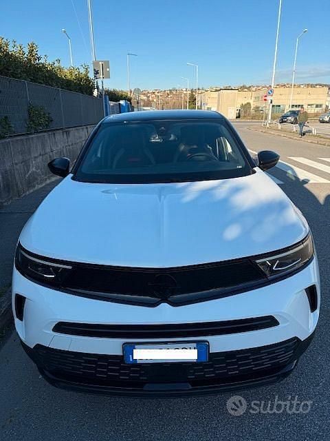 Usata Opel Mokka GS Line 130 CV (95 kW) 2021 Bianco SUV