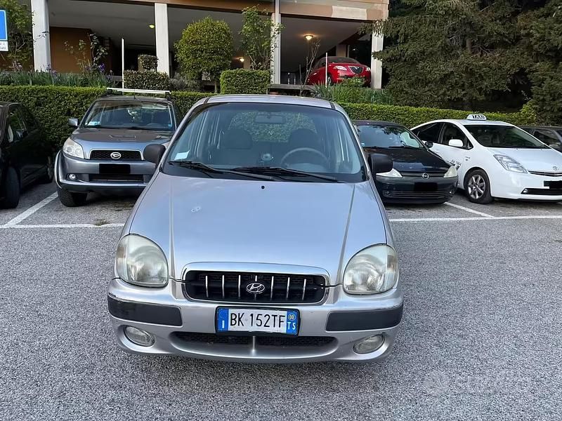Usata Hyundai Atos GLS 54 CV (39 kW) 2000 Grigio Utilitaria